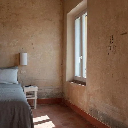 Umberto 121 Nyaraló Montisi